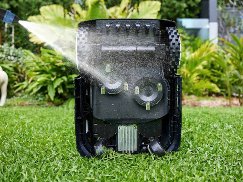 Ecovacs-GOAT-A3000-LiDAR-Dual-Cutting-Plates